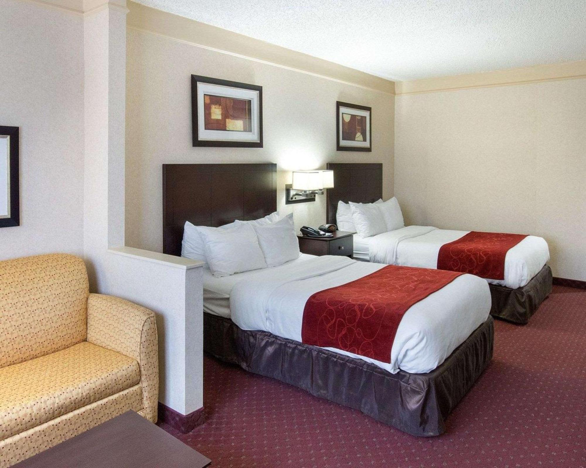 Comfort Suites Parkersburg South Mineral Wells Buitenkant foto