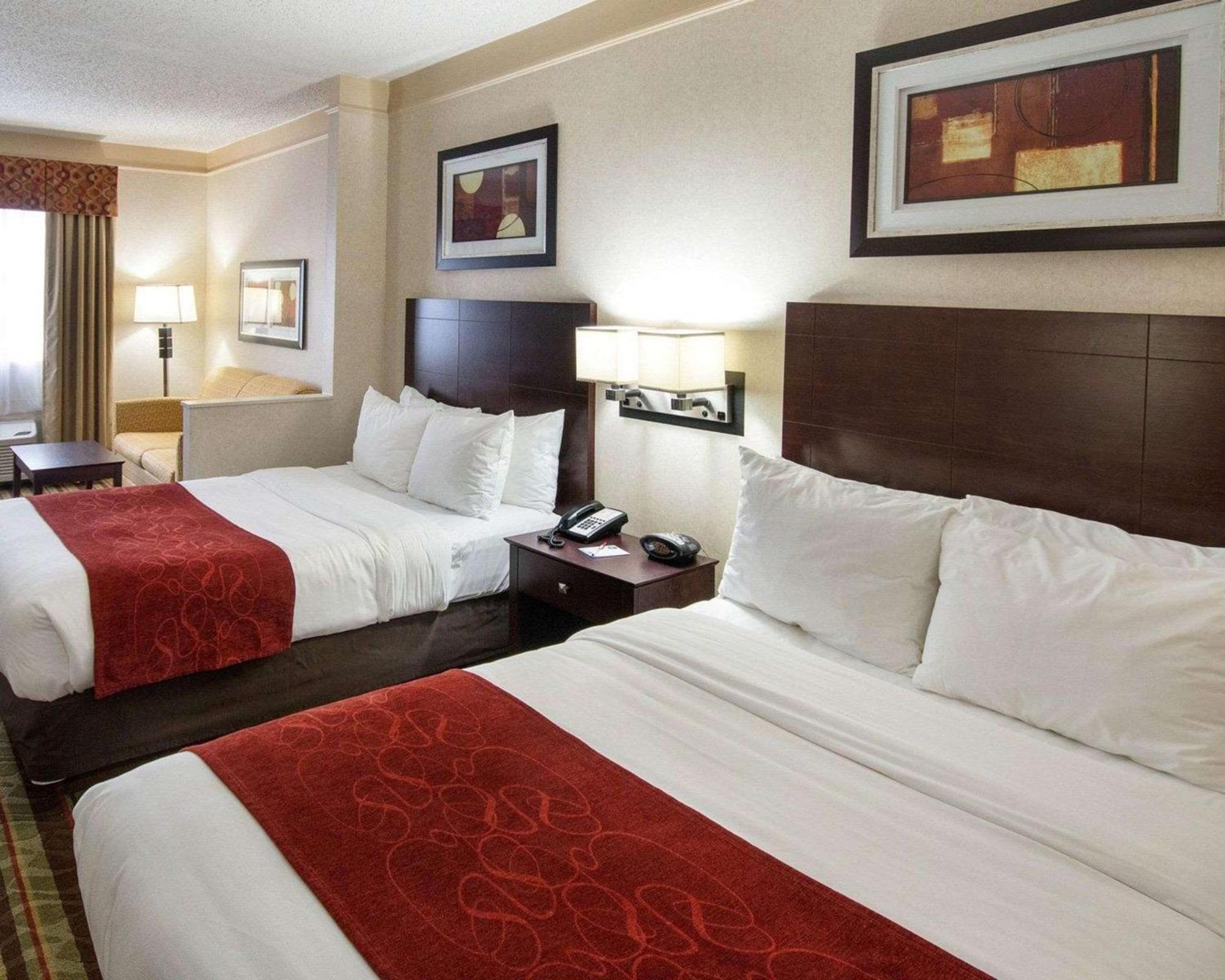 Comfort Suites Parkersburg South Mineral Wells Buitenkant foto