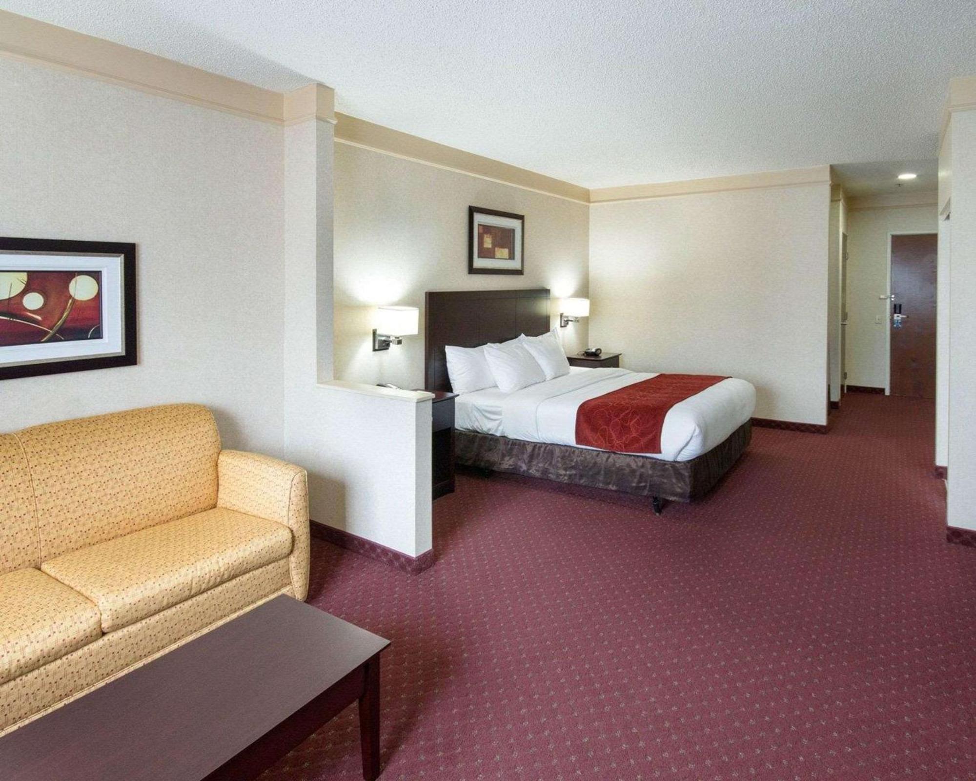 Comfort Suites Parkersburg South Mineral Wells Buitenkant foto