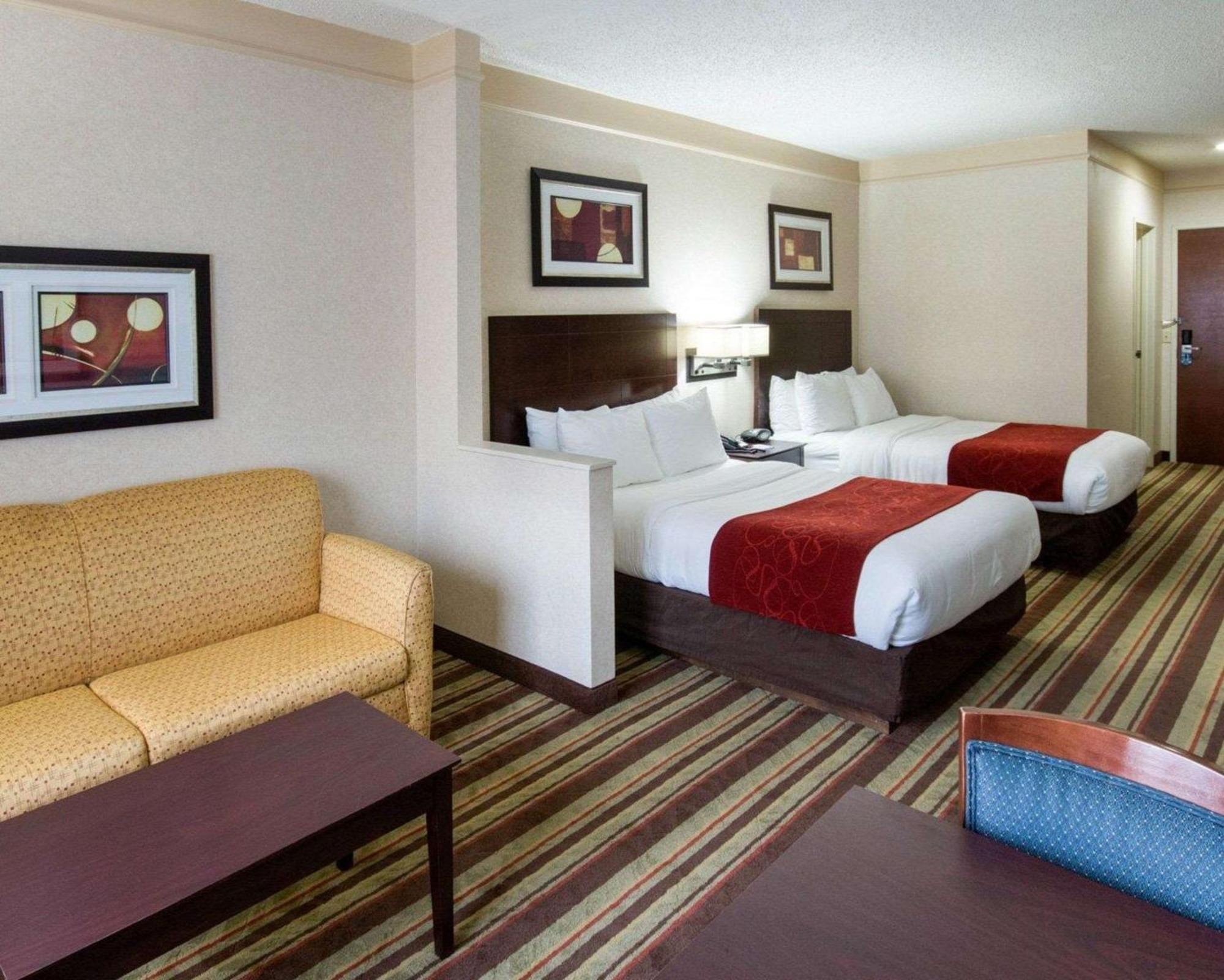 Comfort Suites Parkersburg South Mineral Wells Buitenkant foto