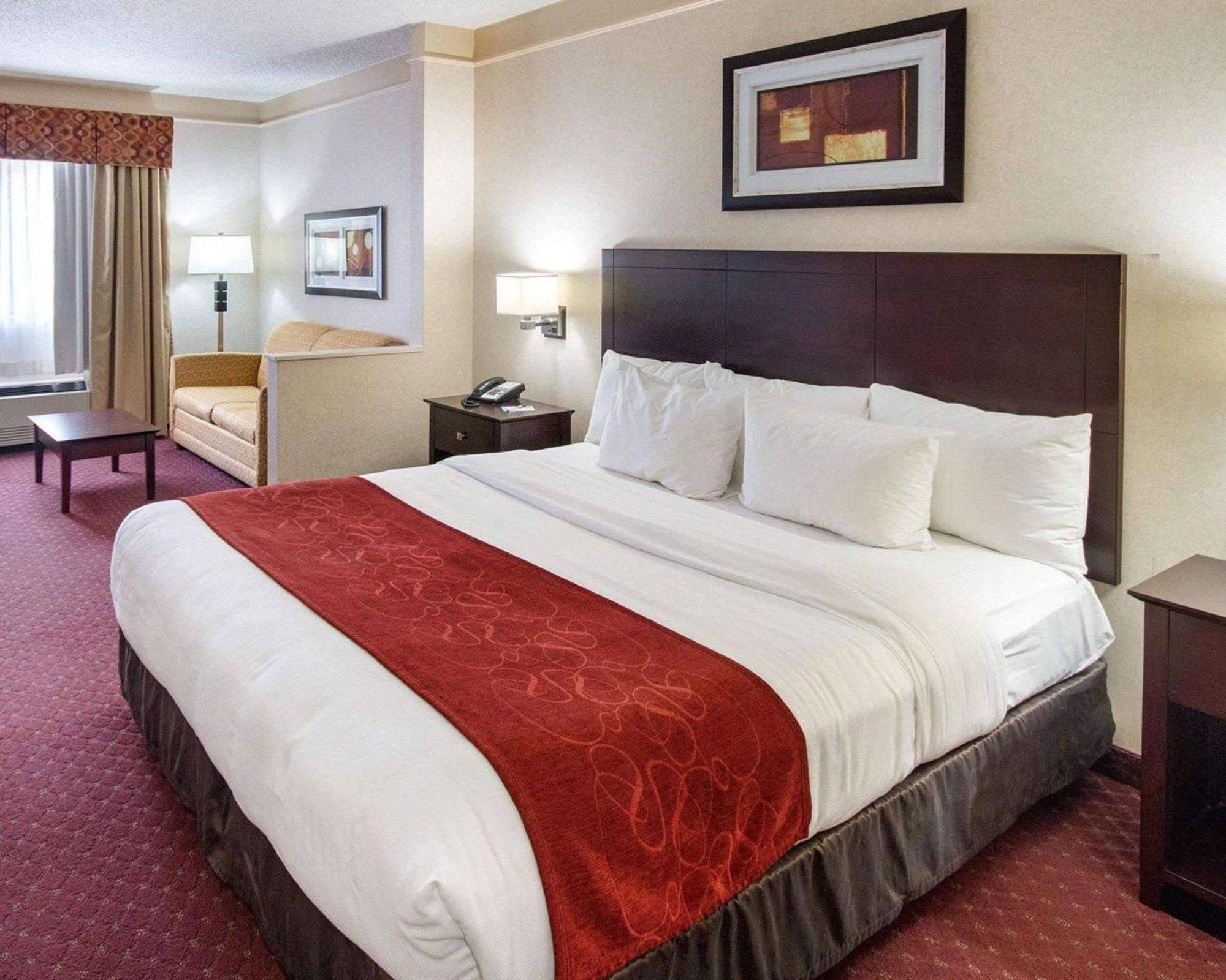 Comfort Suites Parkersburg South Mineral Wells Buitenkant foto
